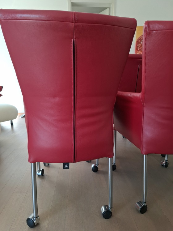 8 rote Esszimmerstühle aus Leder – HVS, Leather (photo 4 of 5)
