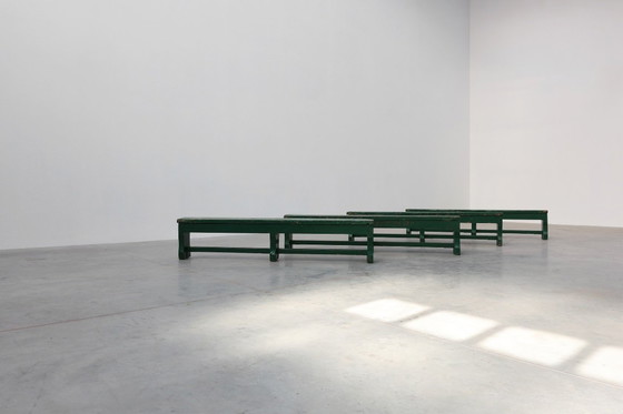 Image 1 of Rustiek primitief groen boerenbankje van massief eikenhout, Frankrijk ca. 1900