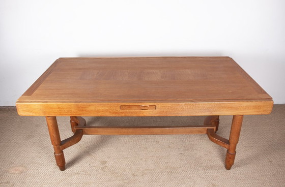 Image 1 of Très grande table de repas extensible, 320 cm, en chêne par Guillerme et Chambron pour Votre Maison 1960.