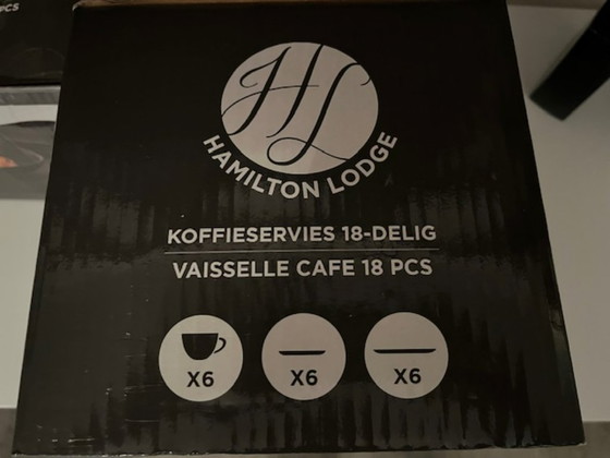 Image 1 of Schwarzes Hamilton Lodge Geschirrset, 2 x 18-teilig / 2 x 12-teilig