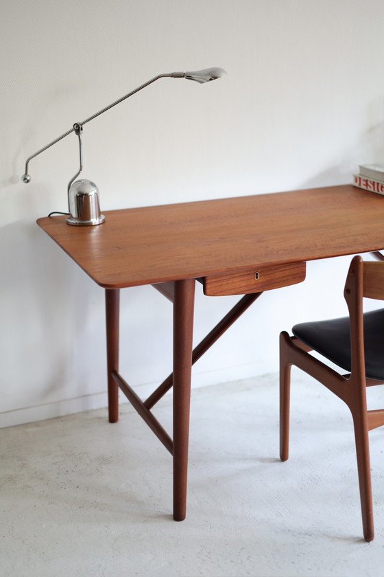 Image 1 of Bureau model 310, Peter Hvidt & Orla Molgaard-Nielsen jaren 50