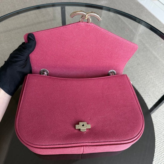 Image 1 of Borsa Chanel Coco Curve Cuba - 25 cm in pelle trapuntata color caviale rosa con finiture dorate Serie 25