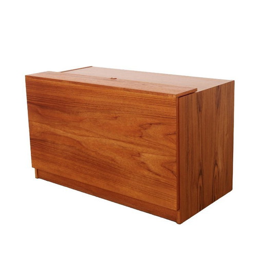 Mueble para tocadiscos, diseño danés, década de 1970, fabricado en Dinamarca.