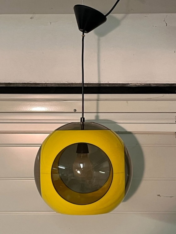 Image 1 of Lampada a sospensione gialla Space Age Bug Eye di Massive
