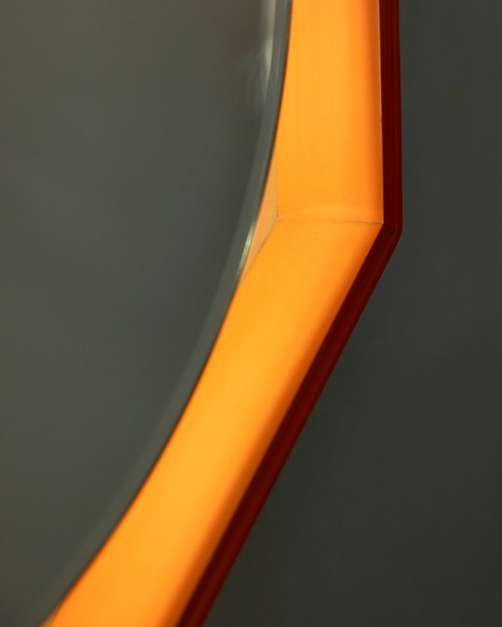 Image 1 of Vintage wandspiegel met achtergrondverlichting uit de jaren 70, Italiaans design.