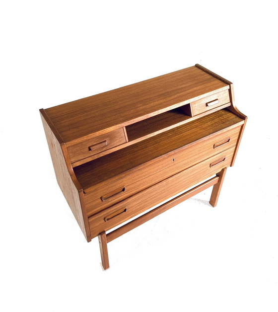 Image 1 of Secretaire Arne Wahl Iversen '60