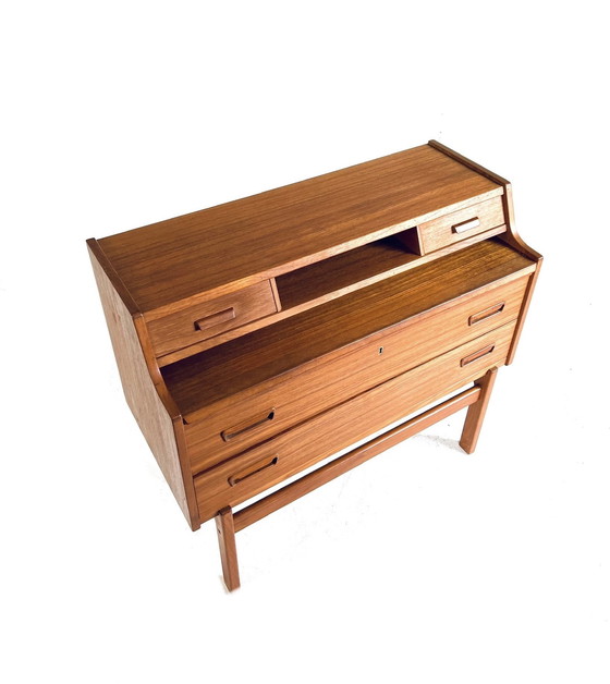 Image 1 of Secretaire Arne Wahl Iversen '60