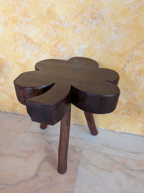 2 Antike Kleeblatt Hocker – Holz (photo 9 of 12)