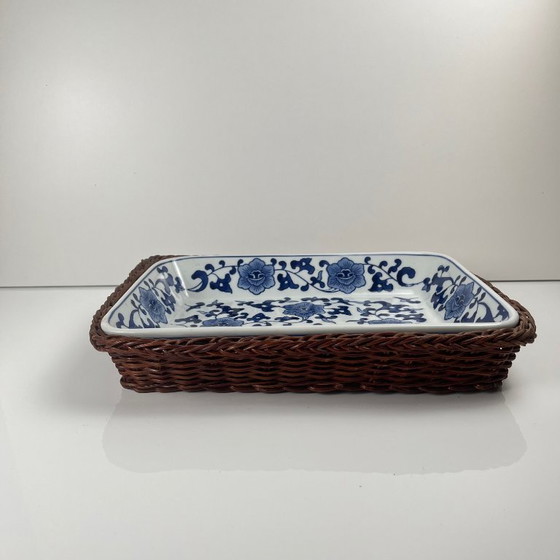 Image 1 of Set of 6 ceramic serving platters in white and blue floral pattern with woven wicker mount, 1970/80