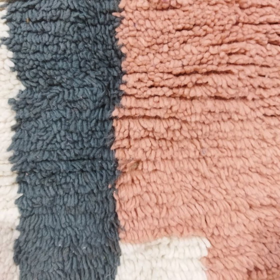 Image 1 of Authentiek Marokkaans Berber tapijt 186 x 114 cm – Handgemaakt abstract wollen tapijt