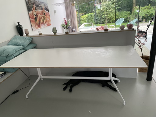 A propos d'une table Hay AA 10 220x90