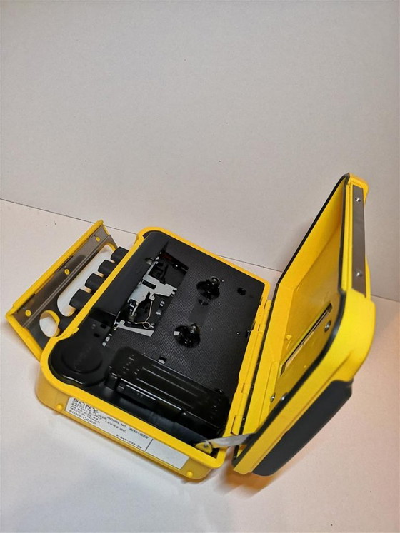 Rare Walkman Sony Collector WM-B52 Vintage Sport Walkman / 80's – Decorative Objects, Plastic (photo 12 of 20)