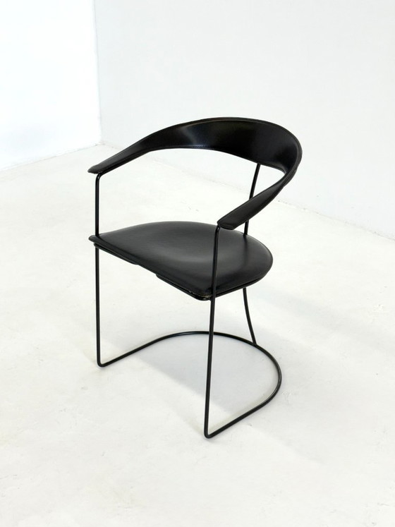 Set di 8 Sedie da pranzo Vintage Arrben Ursala in pelle nera – Leather (photo 16 of 17)
