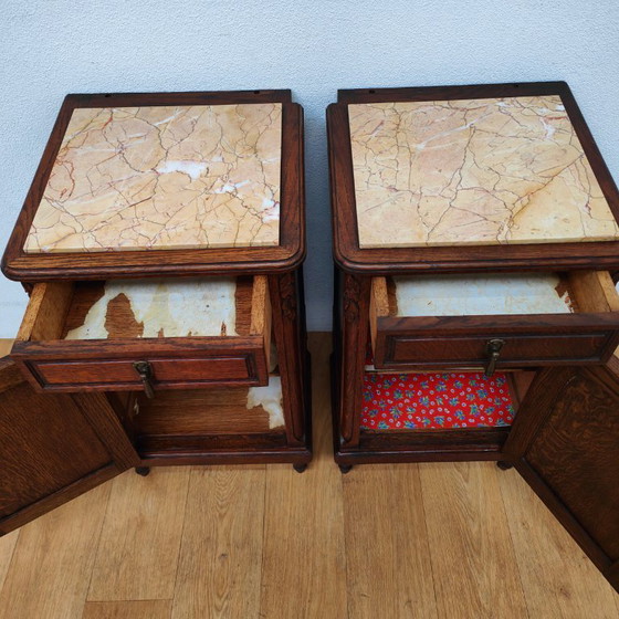 Image 1 of Set di comodini antichi vintage con piani in marmo. PREZZO FISSO