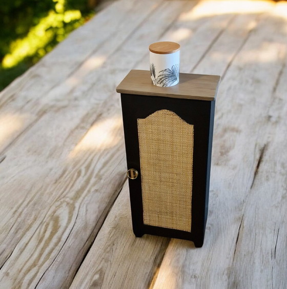 Image 1 of Bijzettafel van geverfd hout met rieten vlechtwerk - geïnspireerd op de Art Deco-stijl.