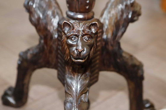 Image 1 of Lámpara de pie antigua con motivo de león