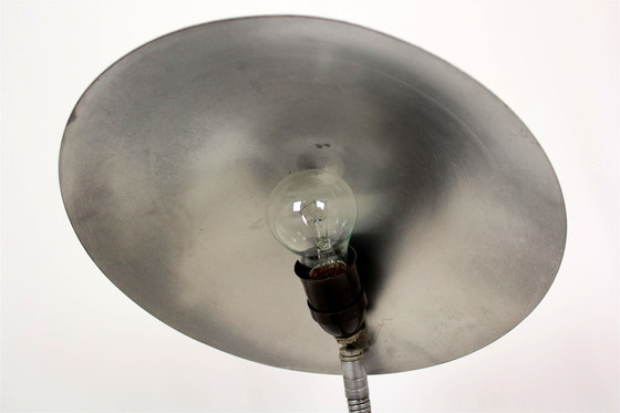 Image 1 of Große industrielle Tischlampe im Bauhaus-Stil, 1940er Jahre