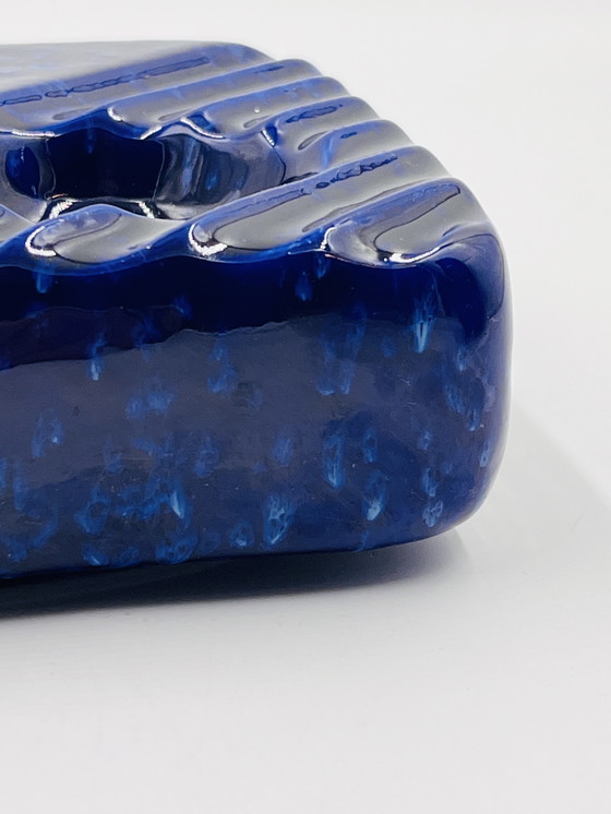 Image 1 of Cendrier en céramique bleu cobalt, design Cari Zalloni