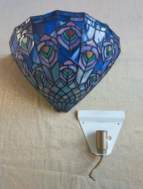 Image 1 of 2x Vintage Tiffany wandlampen pauwenpatroon