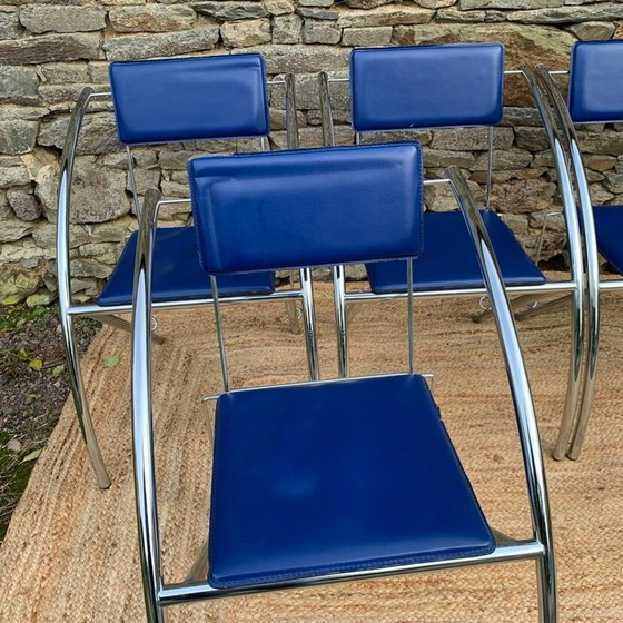 Image 1 of Set van 4 vintage stoelen in blauw imitatieleer en verchroomd metaal