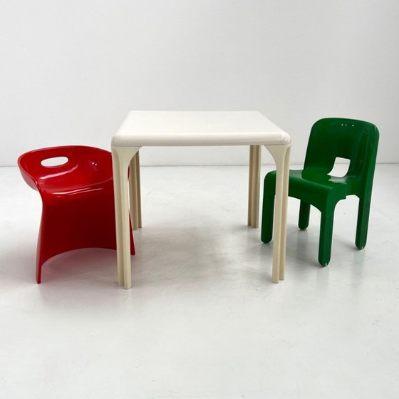 Image 1 of Witte Stadio eettafel van Vico Magistretti voor Artemide, jaren 70.