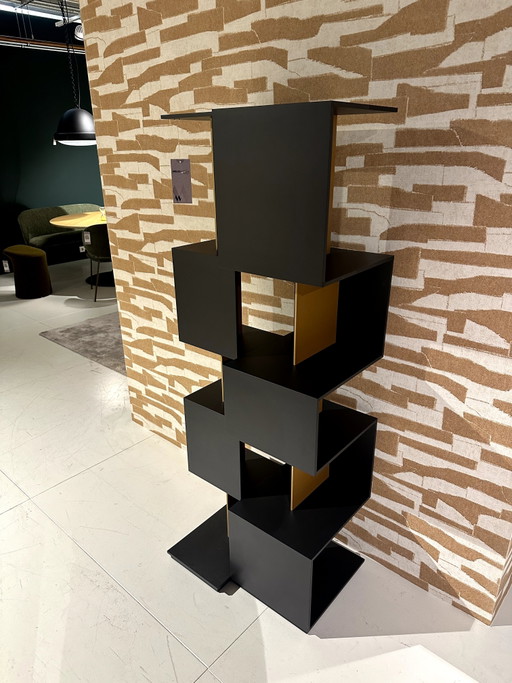 Librería Qubit de MDF Italia