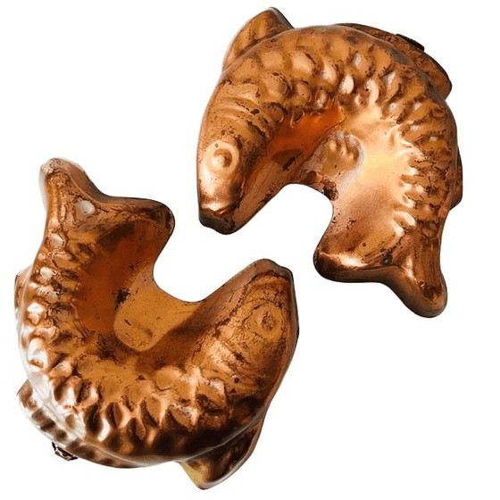 Image 1 of Ensemble de moules à gâteaux en cuivre en forme de poisson, années 1960
