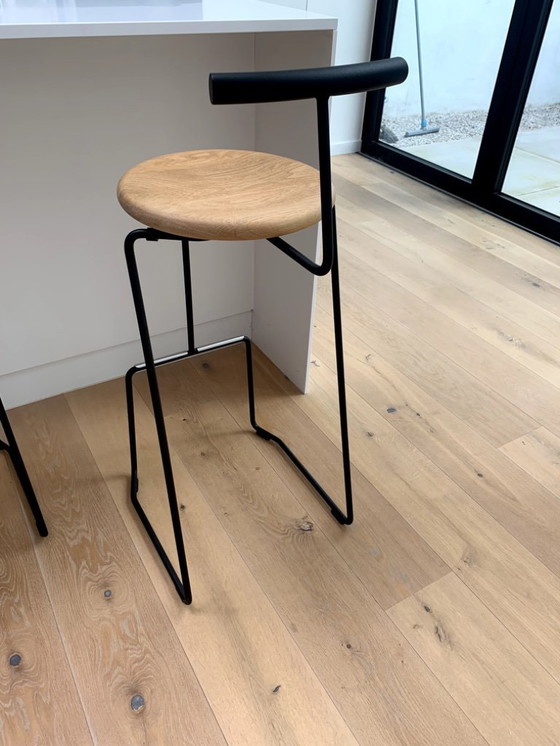 Image 1 of Barchairs Extremis Tiki H=74, seduta in rovere con base e schienale neri