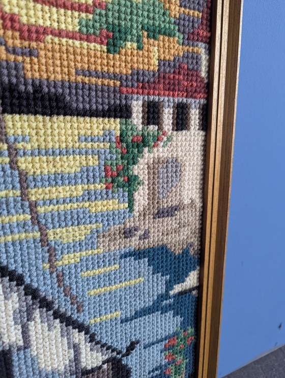 Image 1 of Cornice vintage in lana con paesaggio marino