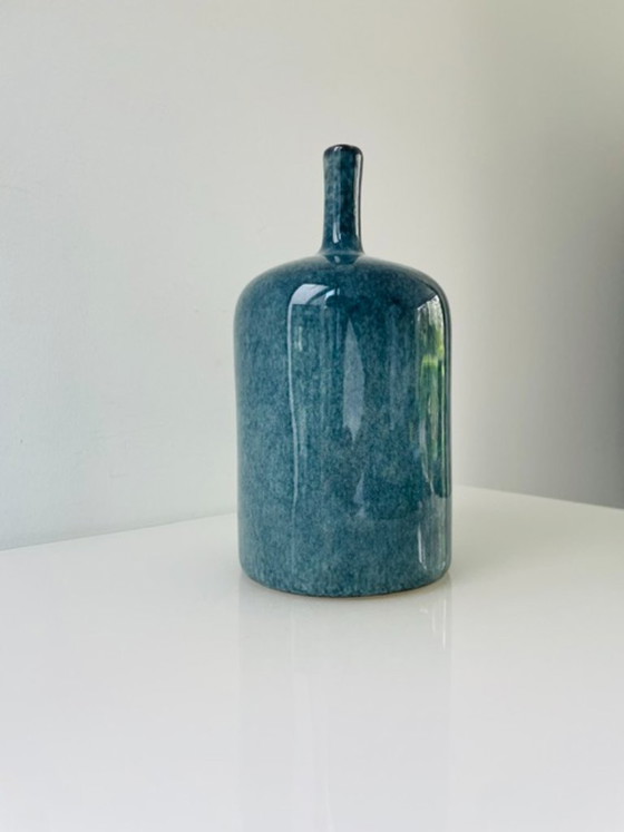 Image 1 of Vase de style scandinave, émail bleu - 23,5 cm de hauteur
