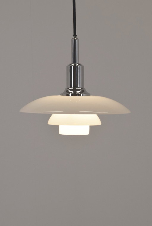 Suspension danoise PH 3/2 conçue par Poul Henningsen pour Louis Poulsen