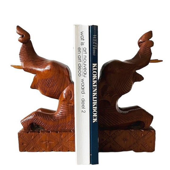 Image 1 of Set vintage di fermalibri in legno intagliati a mano a forma di elefante, anni '70