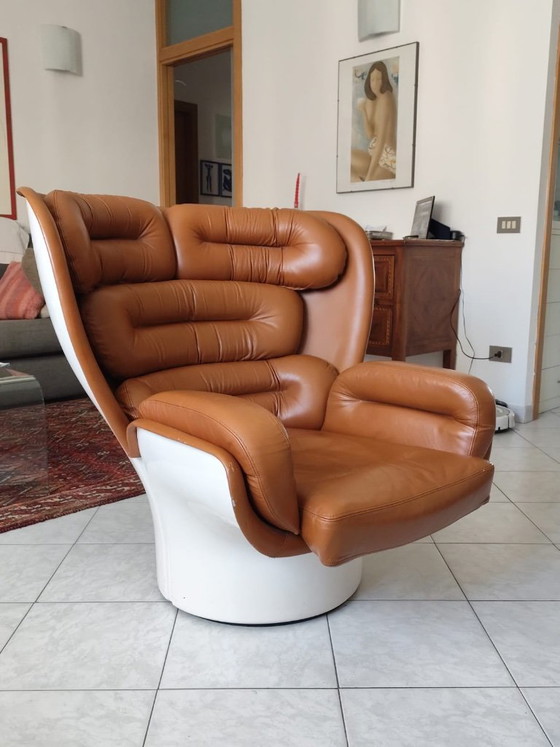 “Elda” fauteuil van Joe Colombo – Originele Comfort Editie (1978) – Longhi, Leather, Fiberglass (photo 3 of 5)