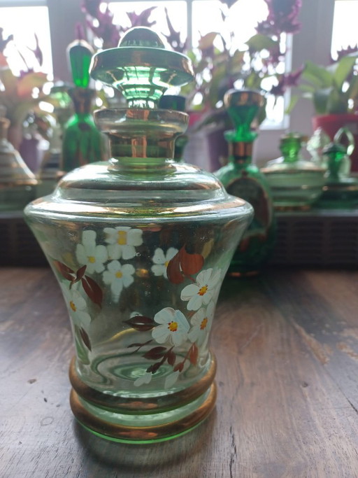 Decantador de licor de cristal Booms de mediados de siglo, color verde oro – década de 1950, De Rupel (photo 2 of 5)