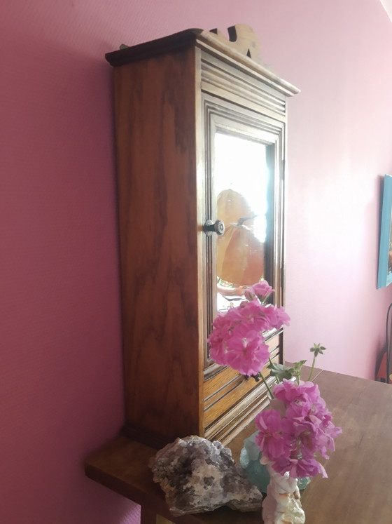 Antique French Art Deco brocante oak medicine cabinet with mirror – apothecary cabinet – wall cabinet (photo 10 of 15)