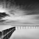Aquaculture Structures Study 4, Italia – Fotografía Minimalista en Blanco y Negro