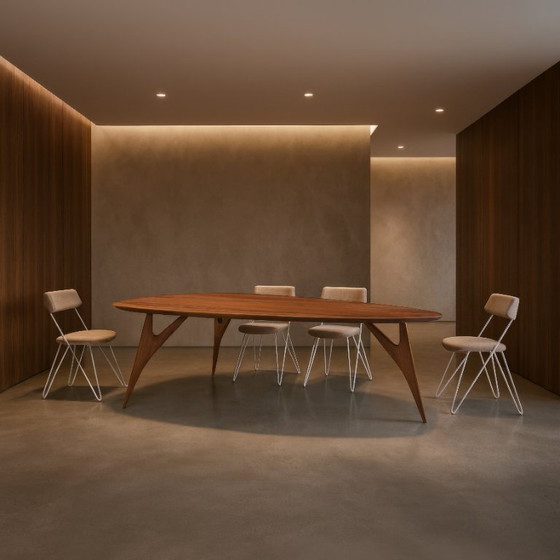 Image 1 of GREYGE TED Esstisch aus Walnussholz, 240 cm – Handgefertigter Designertisch aus massivem italienischem Walnussholz