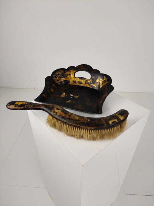 19th century French Chinoiserie papier-mâché silent butler