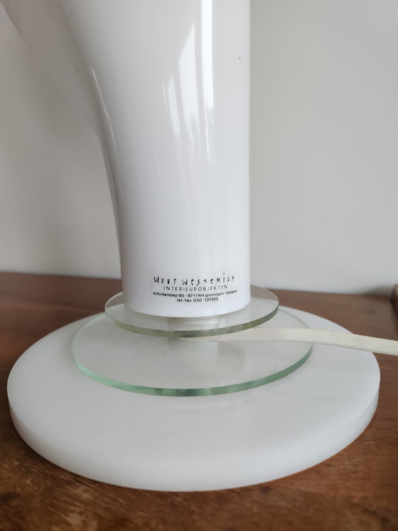 Image 1 of Tafellamp Wout Wessemius plexiglas 'Vlam'