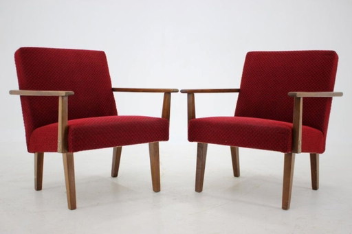 Een paar beukenhouten fauteuils in mid-century modern stijl uit de jaren 60, afkomstig uit Tsjecho-Slowakije.