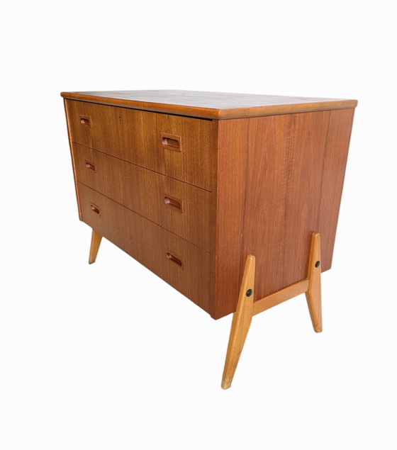 Image 1 of commode scandinave vintage
