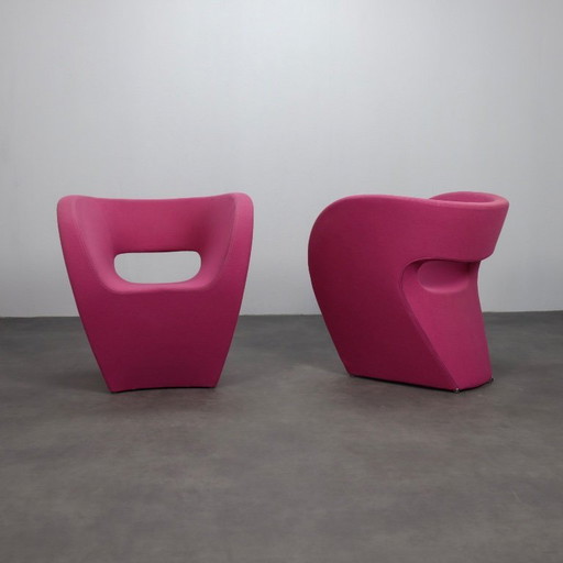 Twee Victoria & Albert fauteuils van Ron Arad voor Moroso, Italië, jaren 2000.