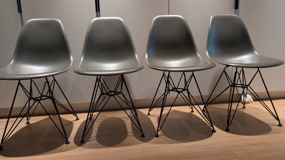 Image 1 of 4x Vitra Dsr