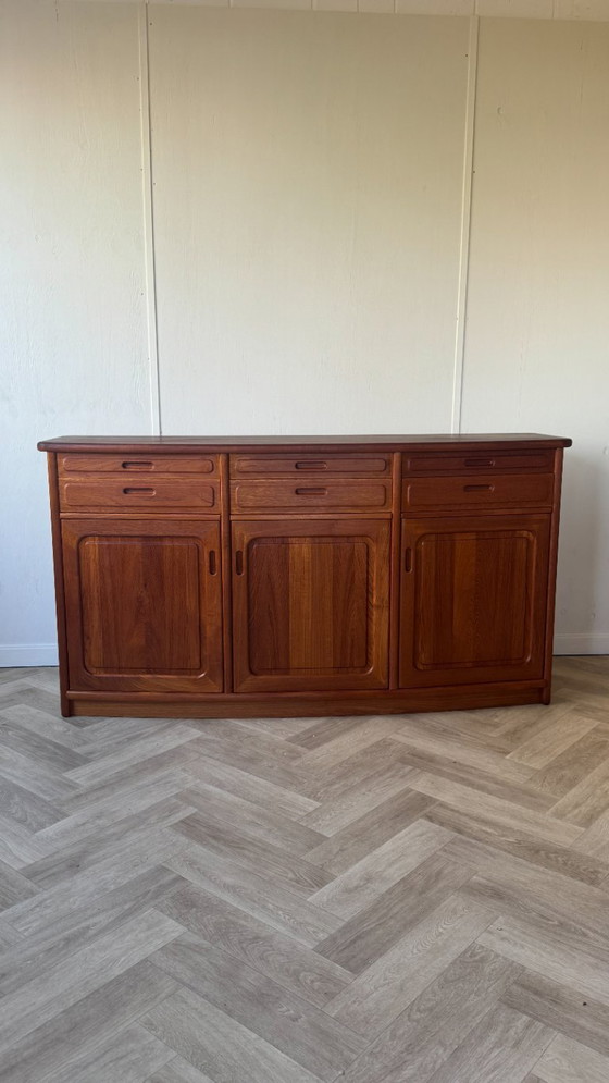 Image 1 of Credenza vintage in teak, arrotondata