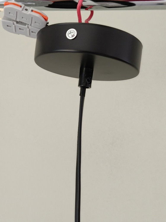 Image 1 of Paire de lustres en pâte de verre blanc et doré