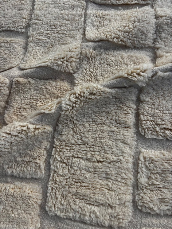 Image 1 of Handgeweven Marokkaans Mrirt-tapijt – Modern Marokkaans tapijt