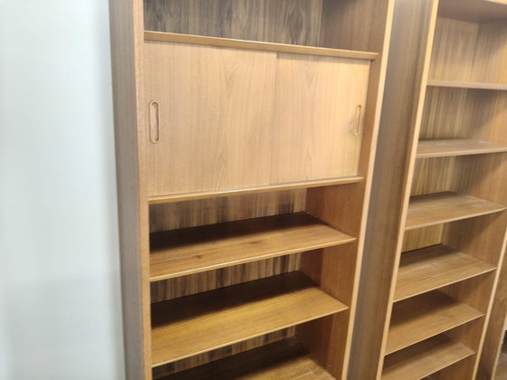 Image 1 of Hundevadt teak boekenkast