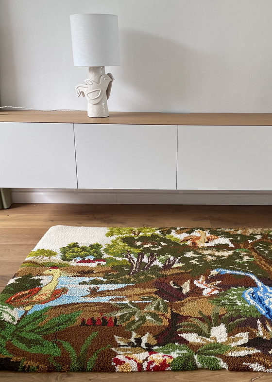 Image 1 of Tappeto artigianale vintage di Smirne – Airone in una scena naturalistica – 105 x 133 cm