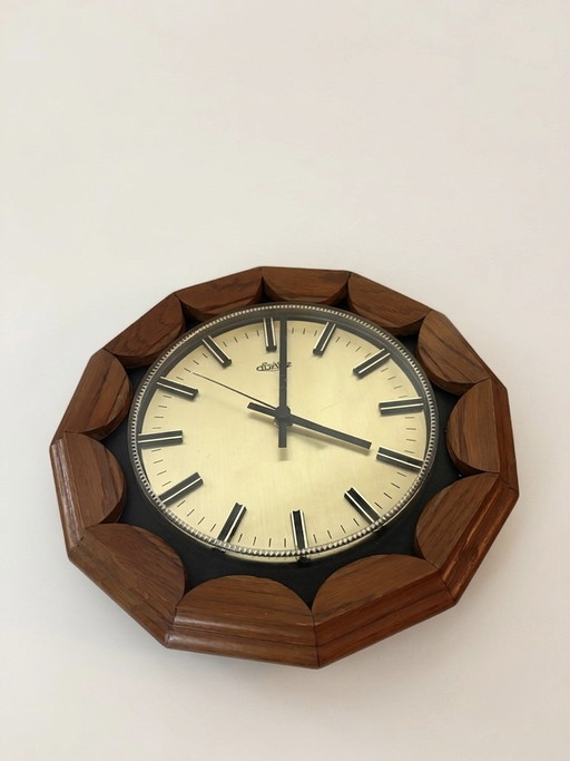 Mooie vintage houten klok uit de 60s van Richter