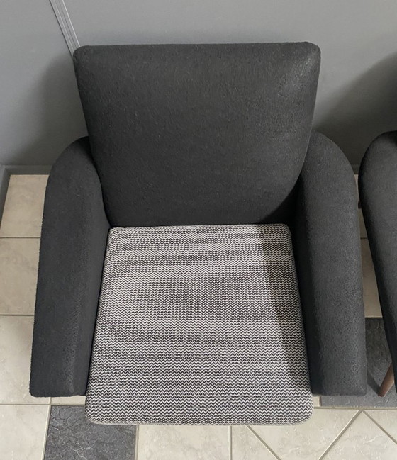 Image 1 of Set van twee zwart-witte fauteuils uit de jaren 60.